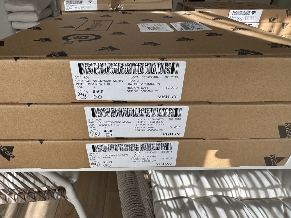 Featured electronic component inventory photo 2