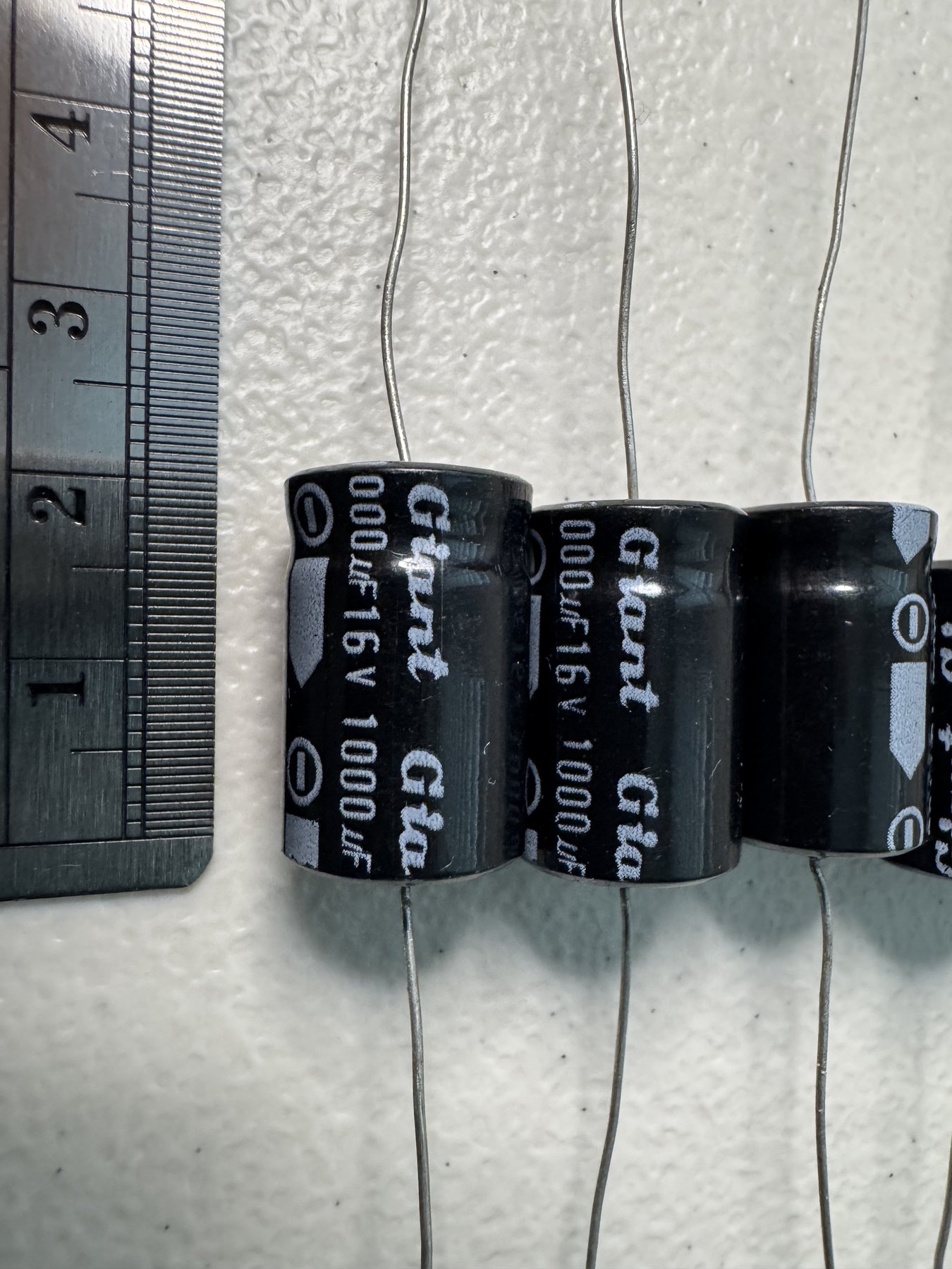 1000uf-16V AXIAL GIANT product photo 2