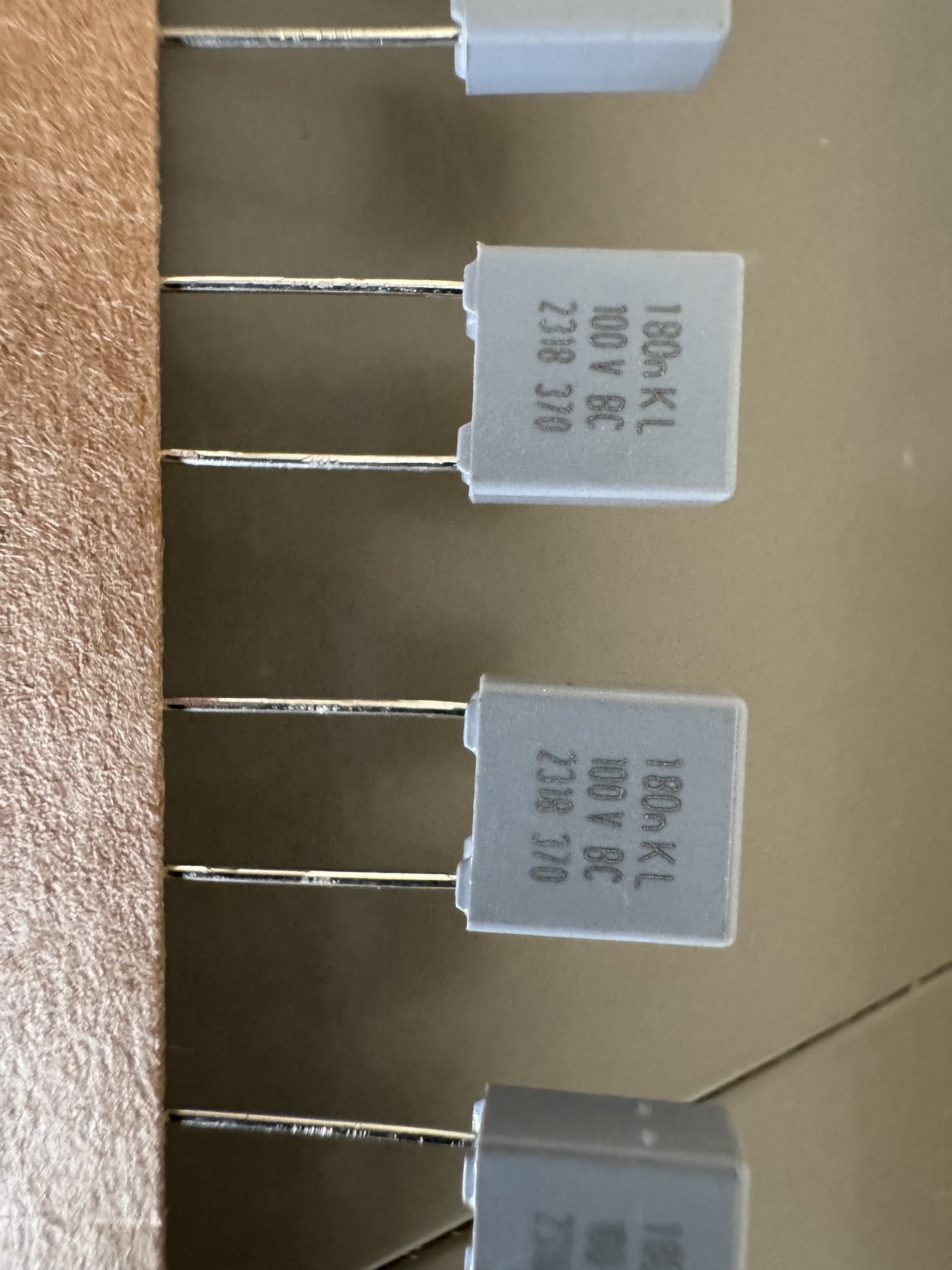 BFC237085184 product photo 3