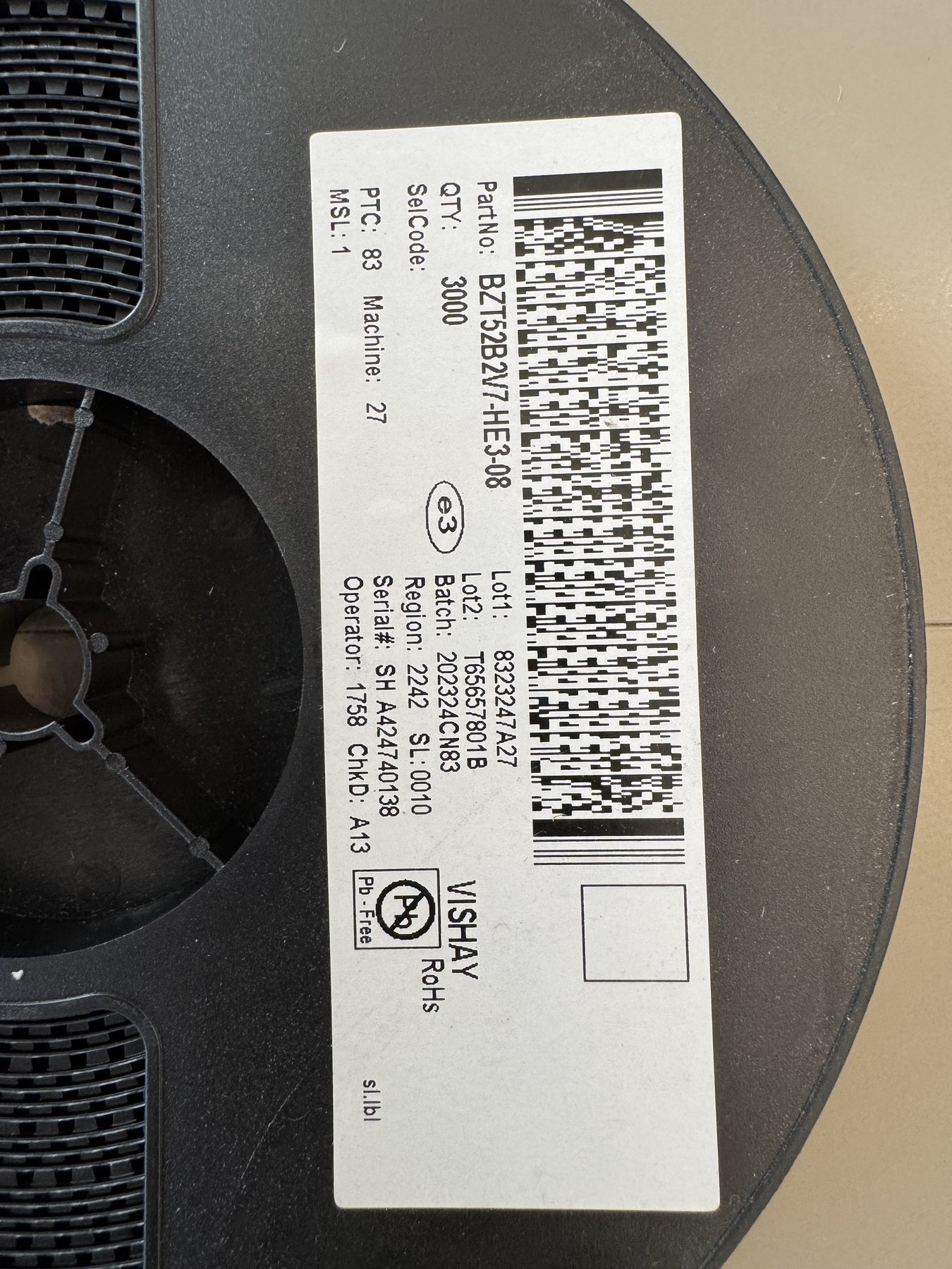 BZT52C2V7-HE3-08 product photo 2