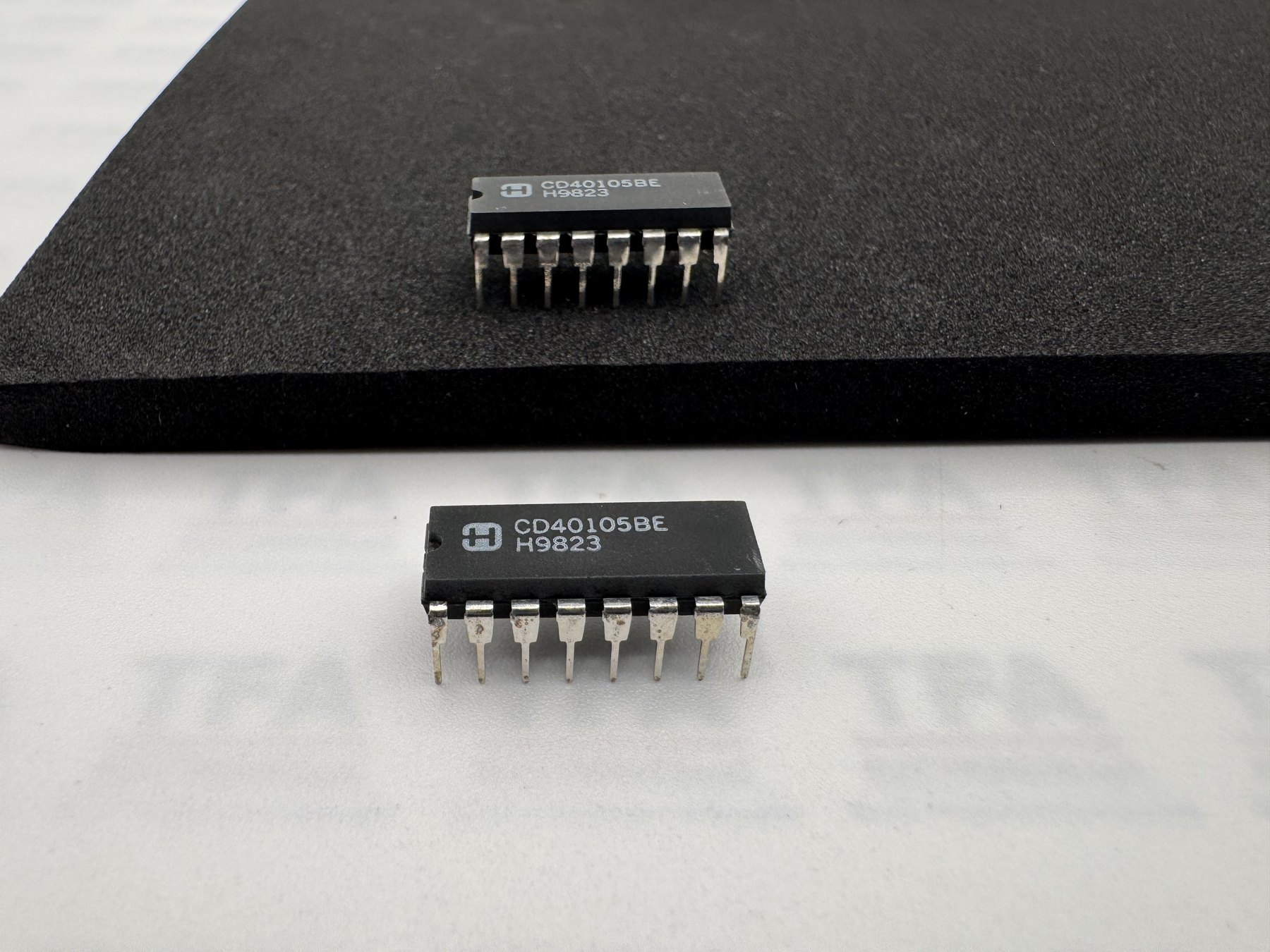 CD40105BE product photo 4