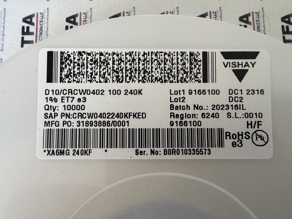 CRCW0402240KFKED product photo 2