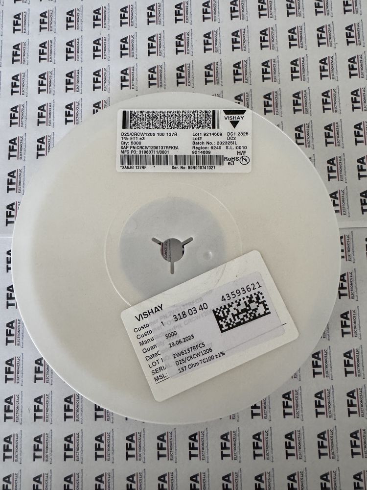CRCW1206137RFKEA product photo 1