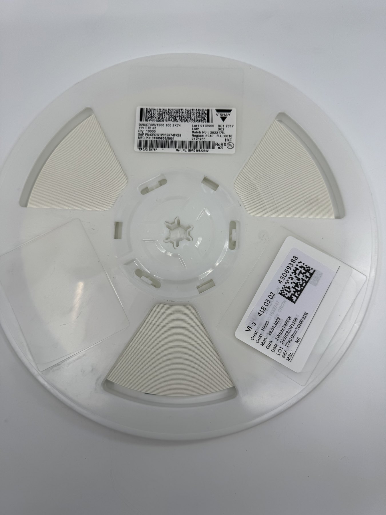 CRCW12062K74FKEB product photo 1