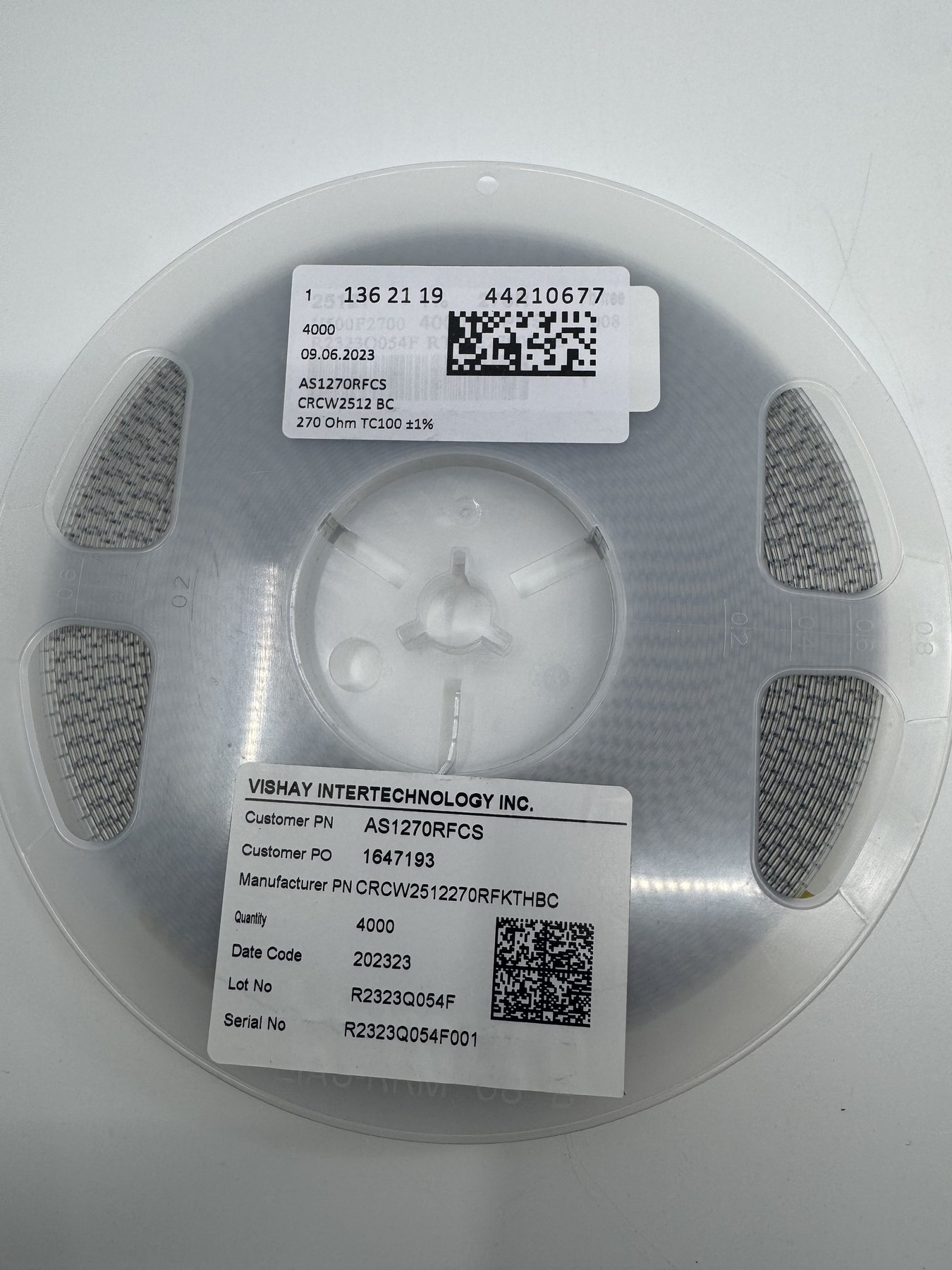 CRCW2512270RFKTHBC product photo 1