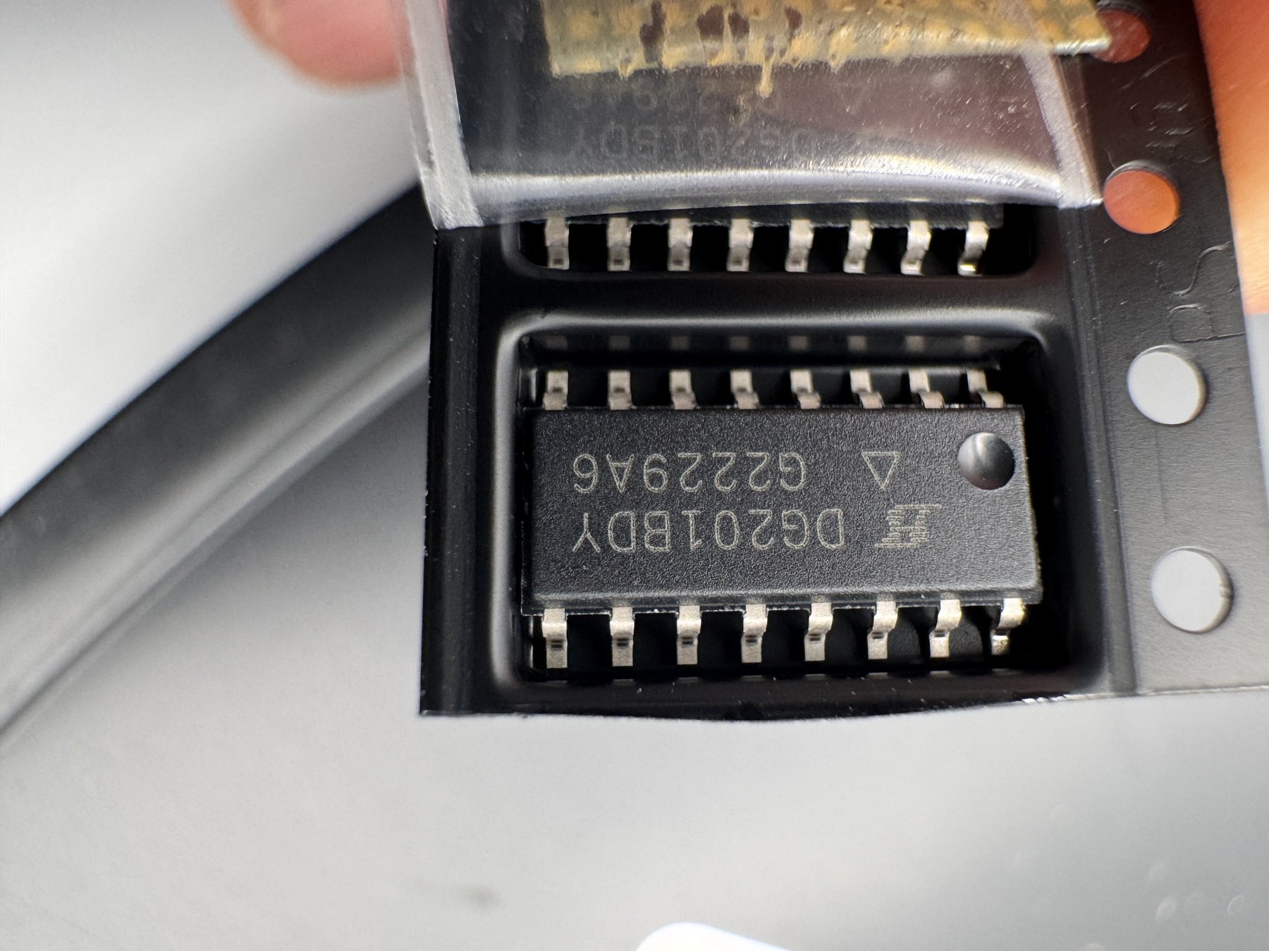DG201BDY-T1 T/R 2500 product photo 9