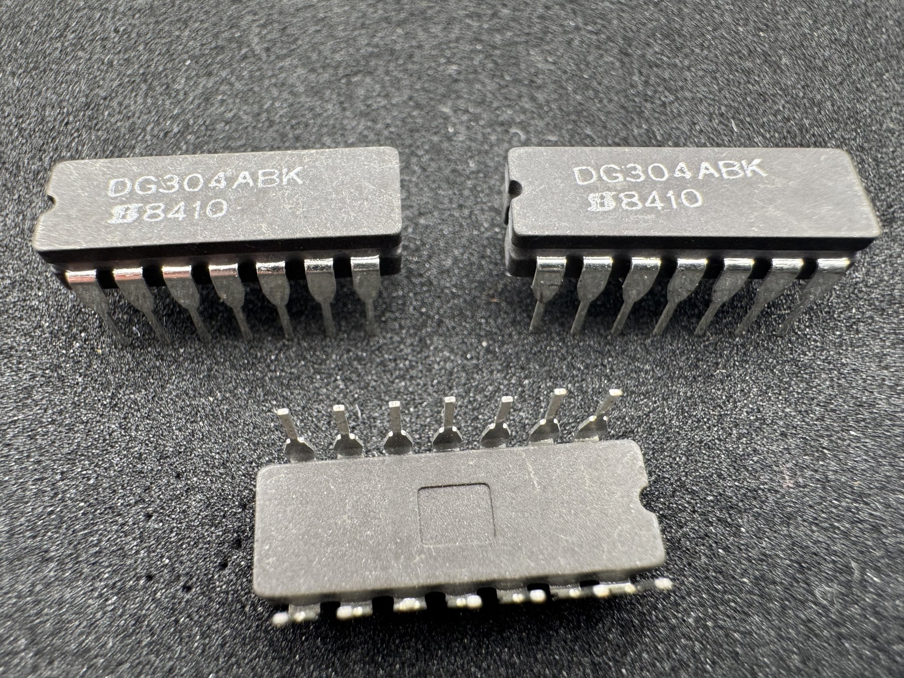 DG304ABK product photo 2