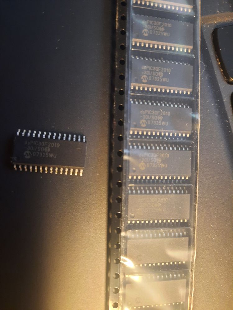 DSPIC30F2010-30I/SO product photo 5