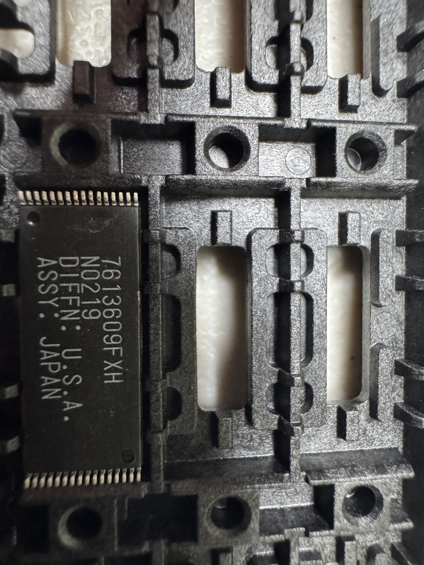 E28F020-90 product photo 4