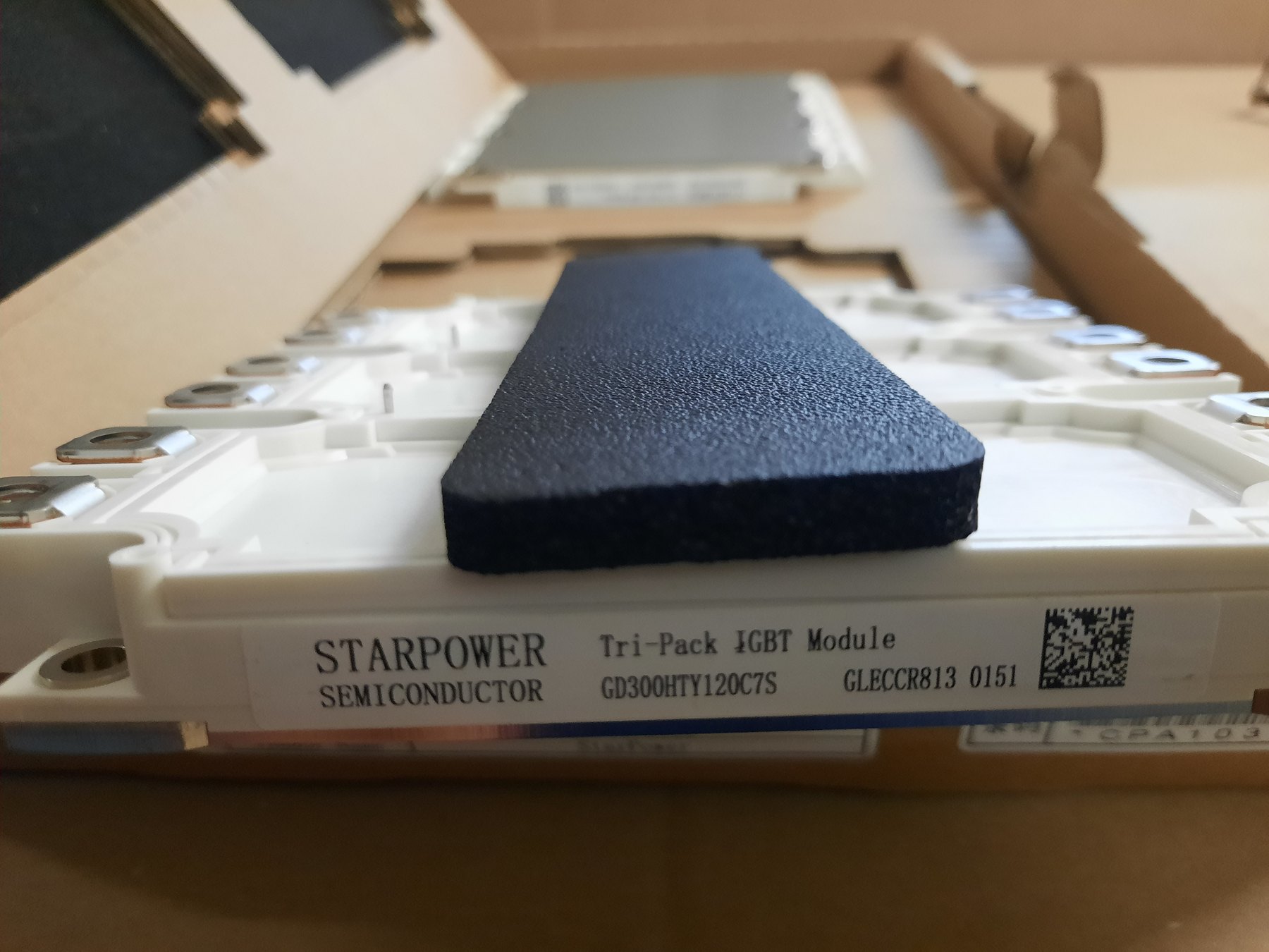 GD300HTY120C7S product photo 16