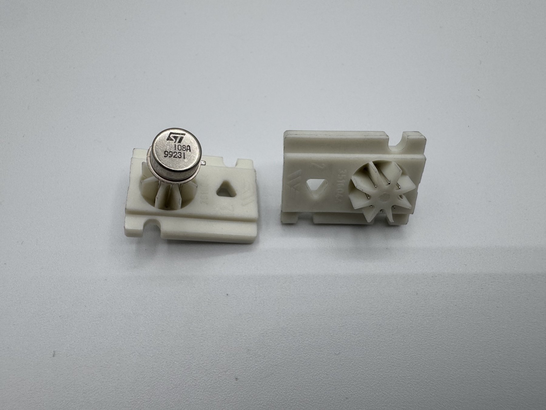LM108AH product photo 4