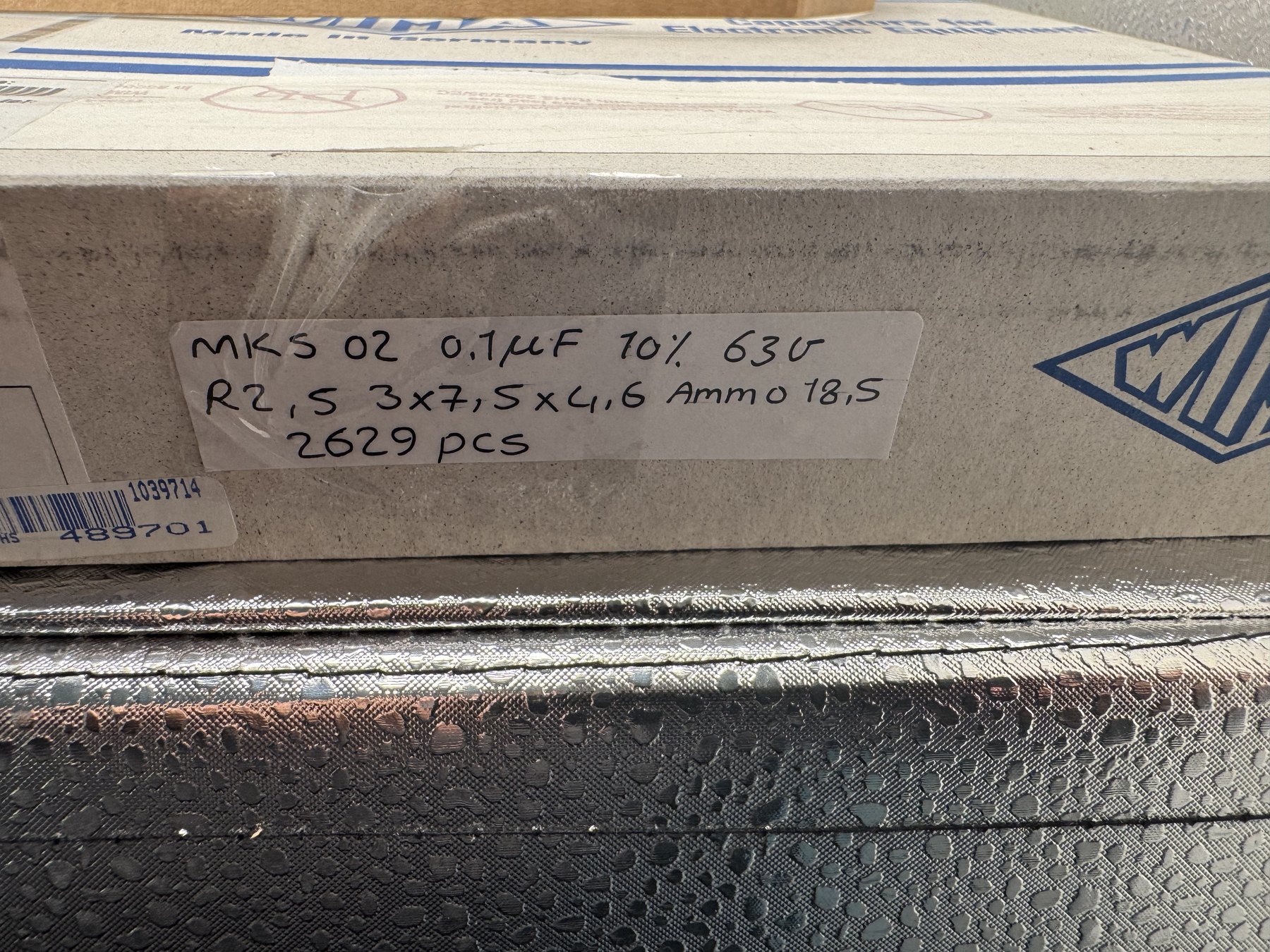 MKS02 1000pF 250V ±10% 2.5x7x4.6 product photo 1