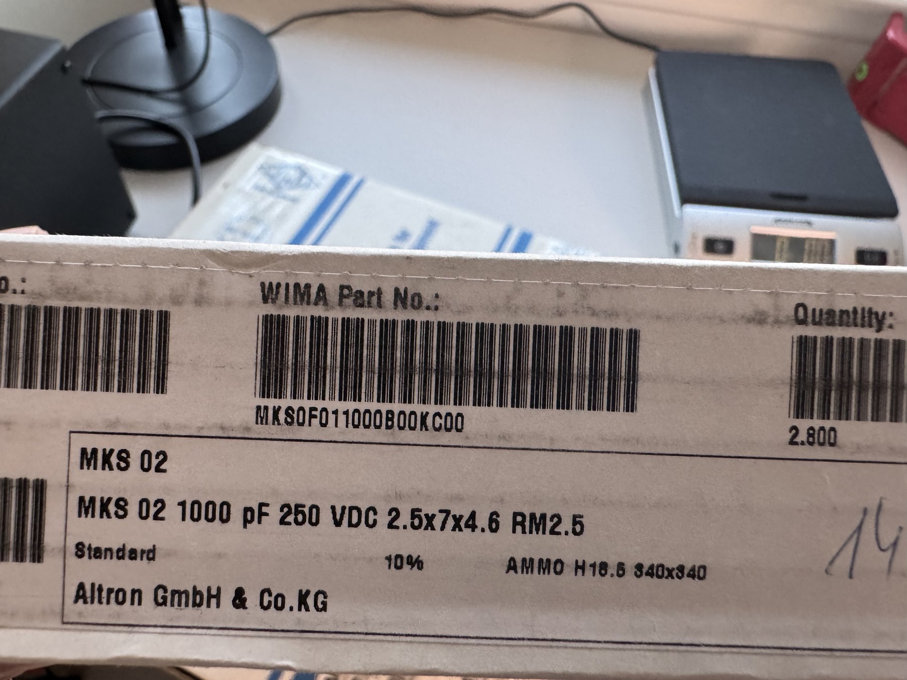 MKS02 1000pF 250V ±10% 2.5x7x4.6 product photo 16
