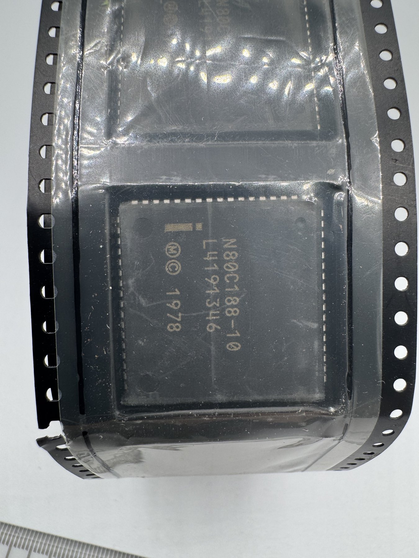 N80C188-10 INTEL product photo 1