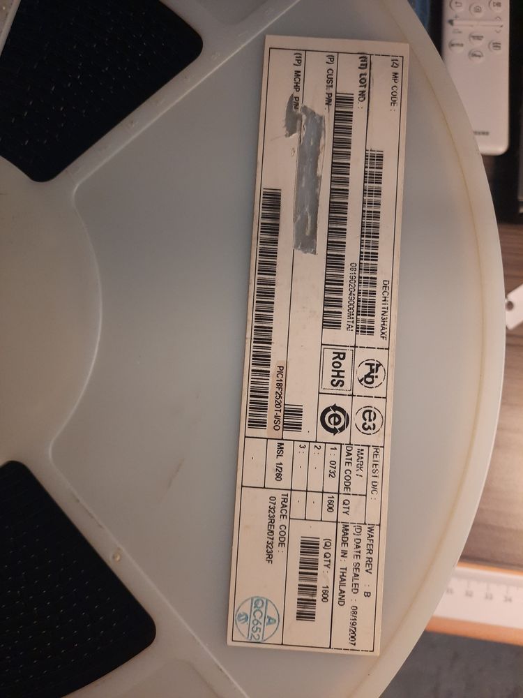 PIC18F2520T-I/SO product photo 15