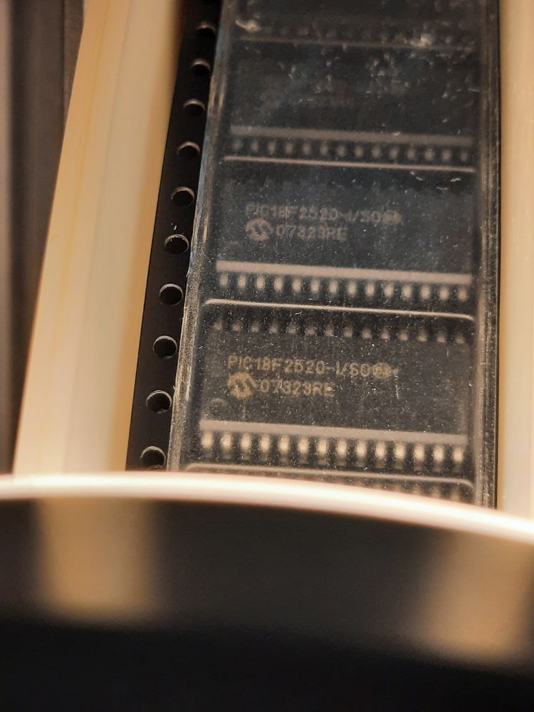 PIC18F2520T-I/SO product photo 19