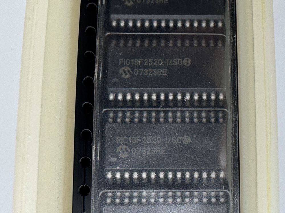 PIC18F2520T-I/SO product photo 3