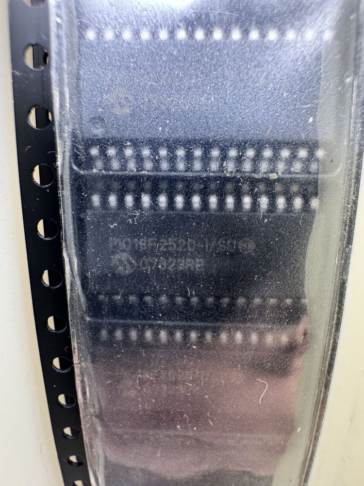 PIC18F2520T-I/SO product photo 6