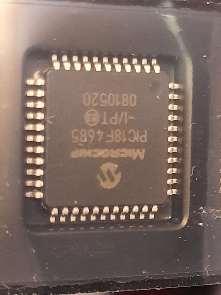 PIC18F4685-I/PT product photo 1