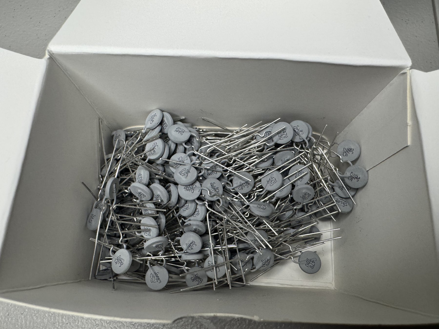 PTCCL09H471DBE product photo 3