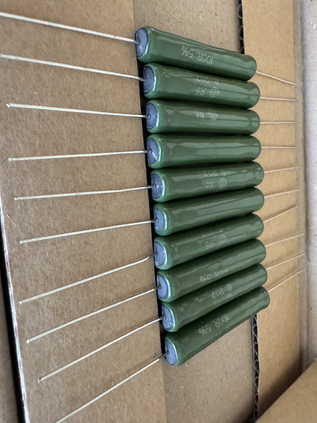 RESISTOR ALUMINUM HOUSE AND POWER MIX product photo 218