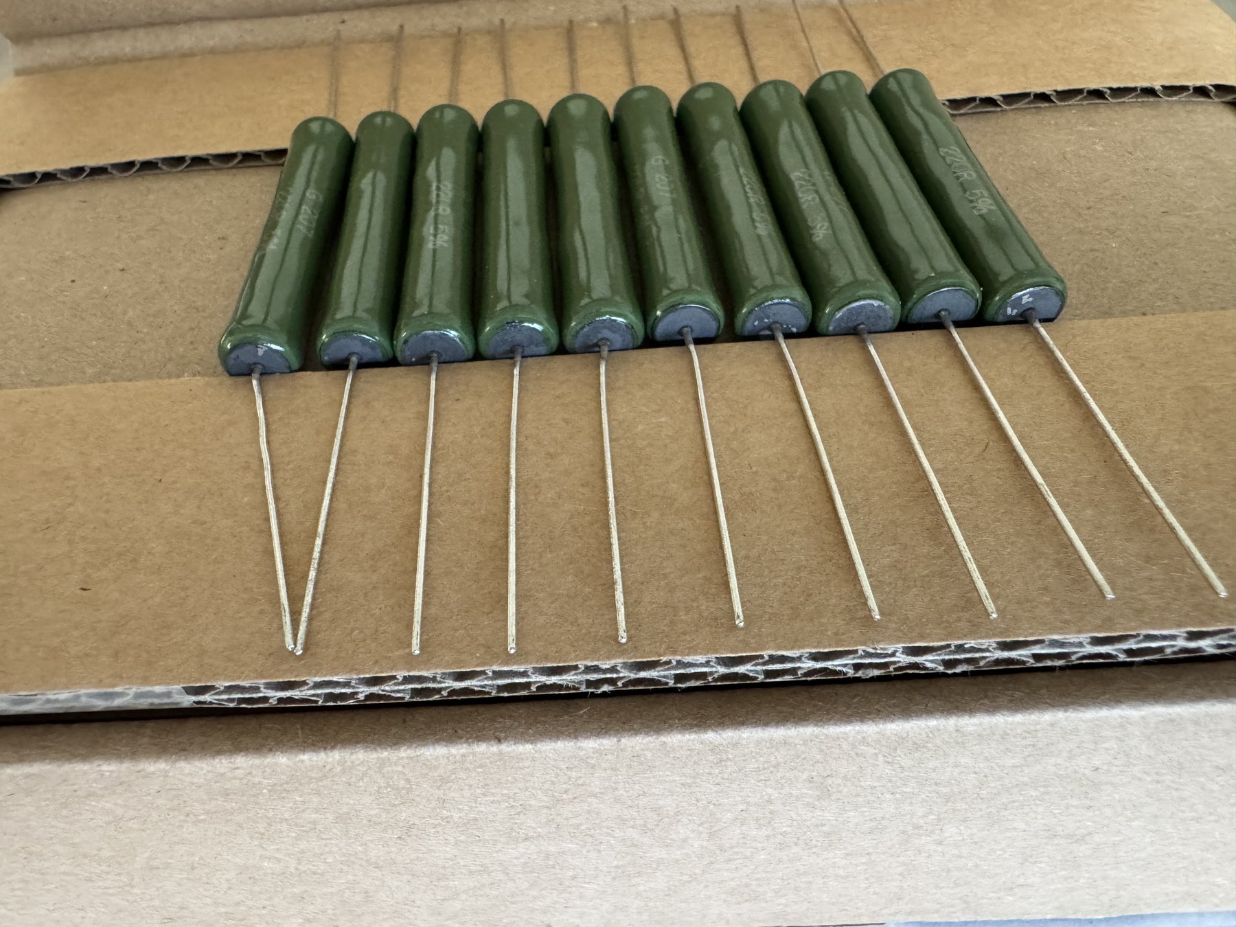RESISTOR ALUMINUM HOUSE AND POWER MIX product photo 231