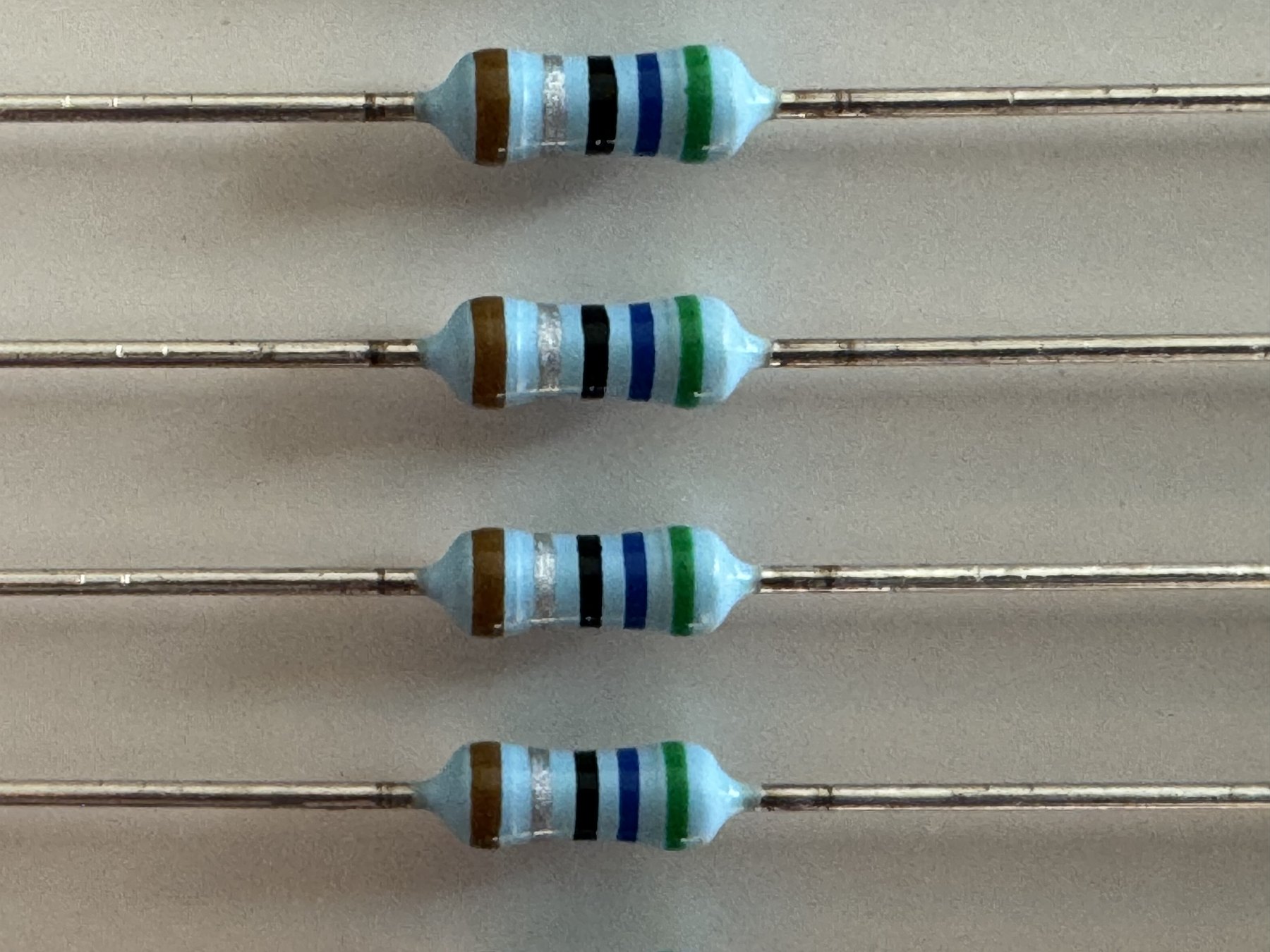 RESISTOR ALUMINUM HOUSE AND POWER MIX product photo 365