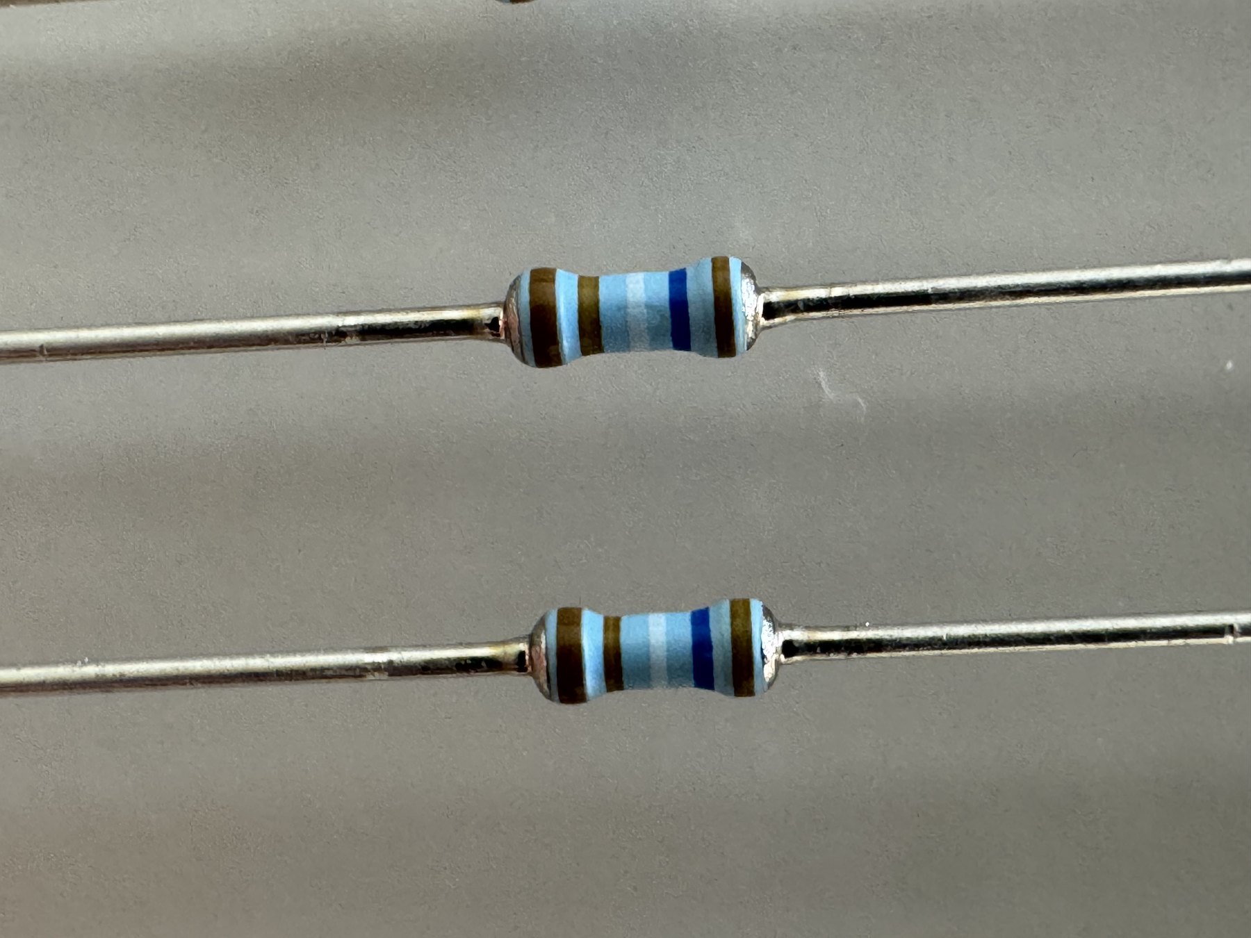 RESISTOR ALUMINUM HOUSE AND POWER MIX product photo 655