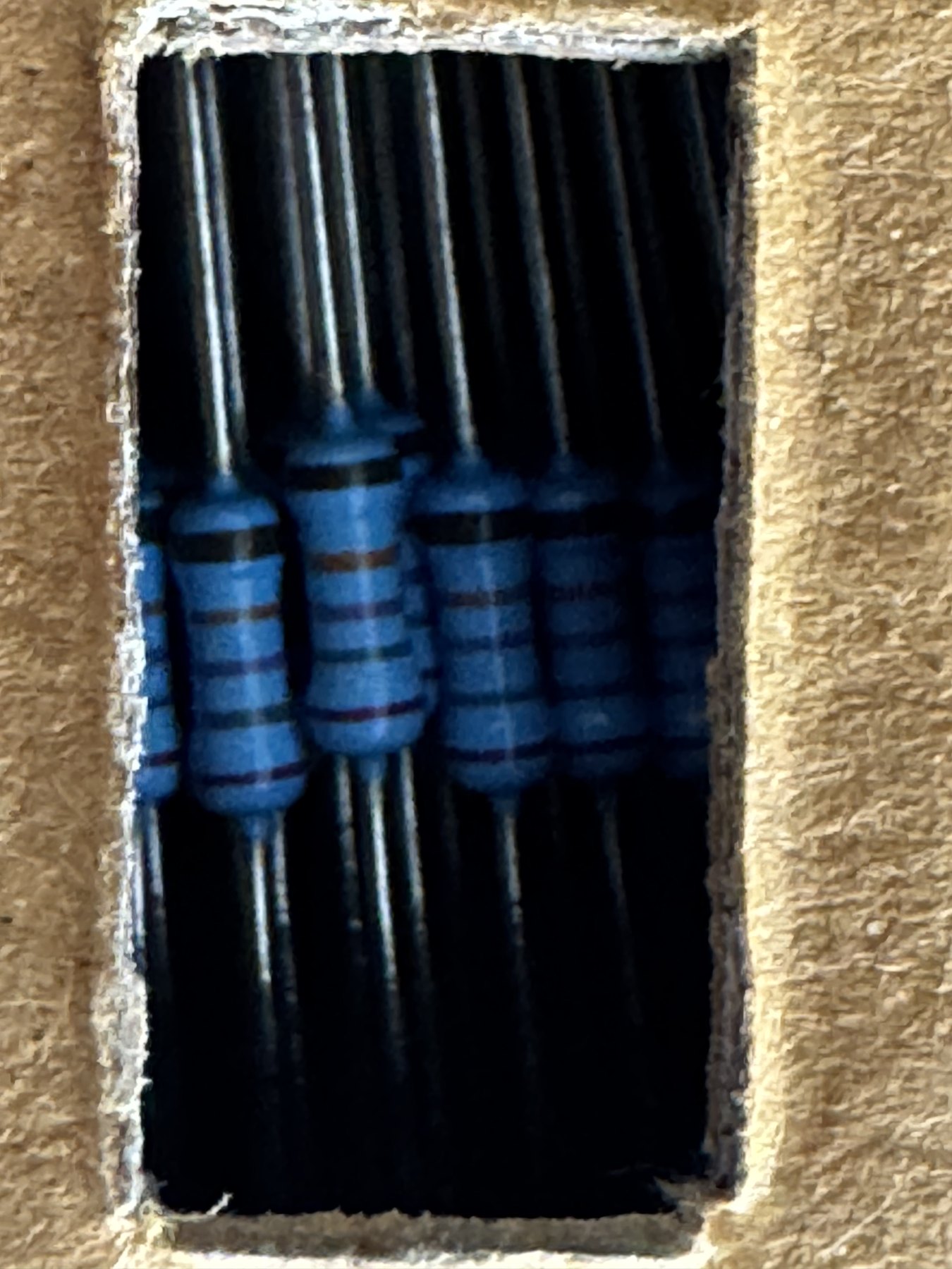 RESISTOR ALUMINUM HOUSE AND POWER MIX product photo 713