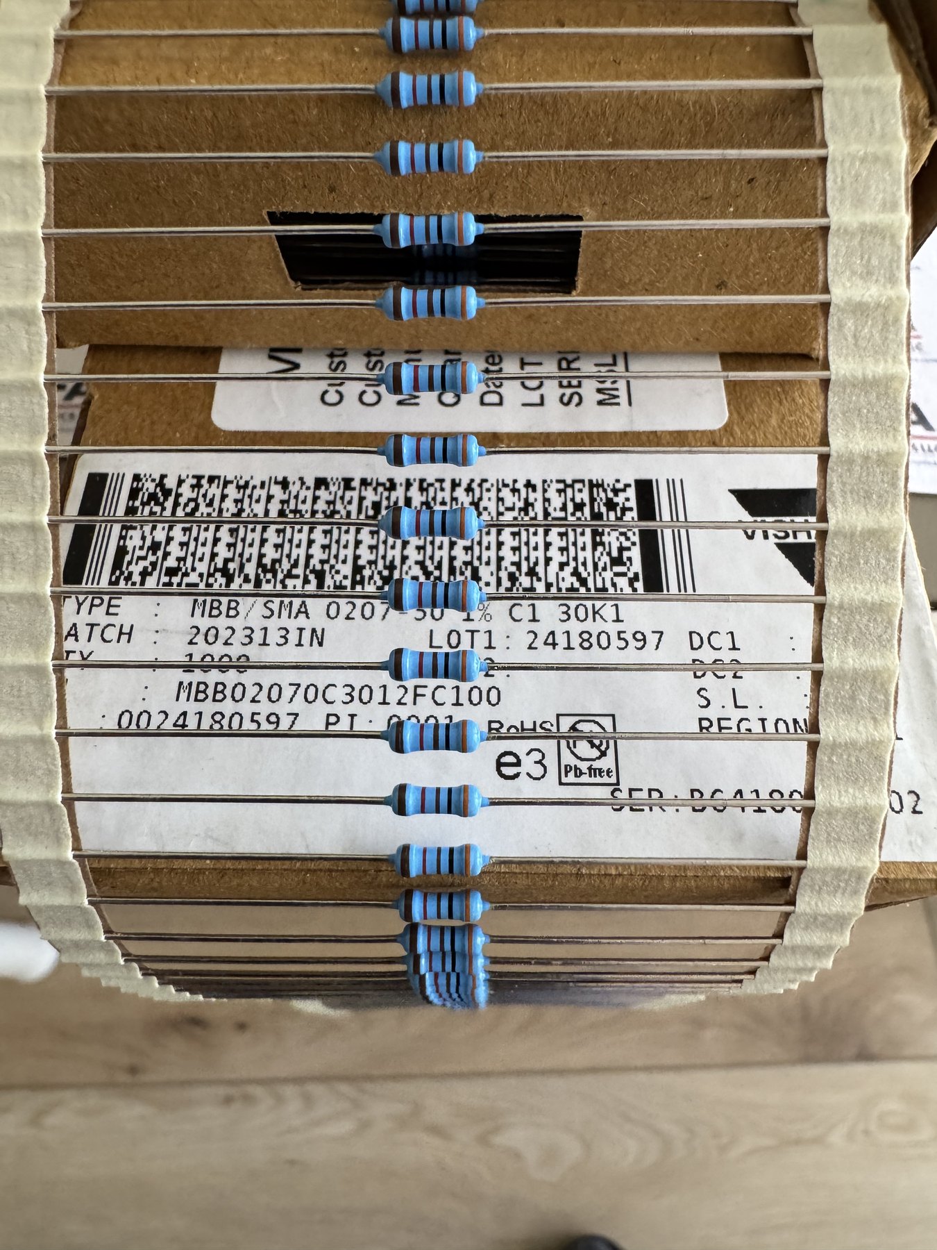 RESISTOR ALUMINUM HOUSE AND POWER MIX product photo 854