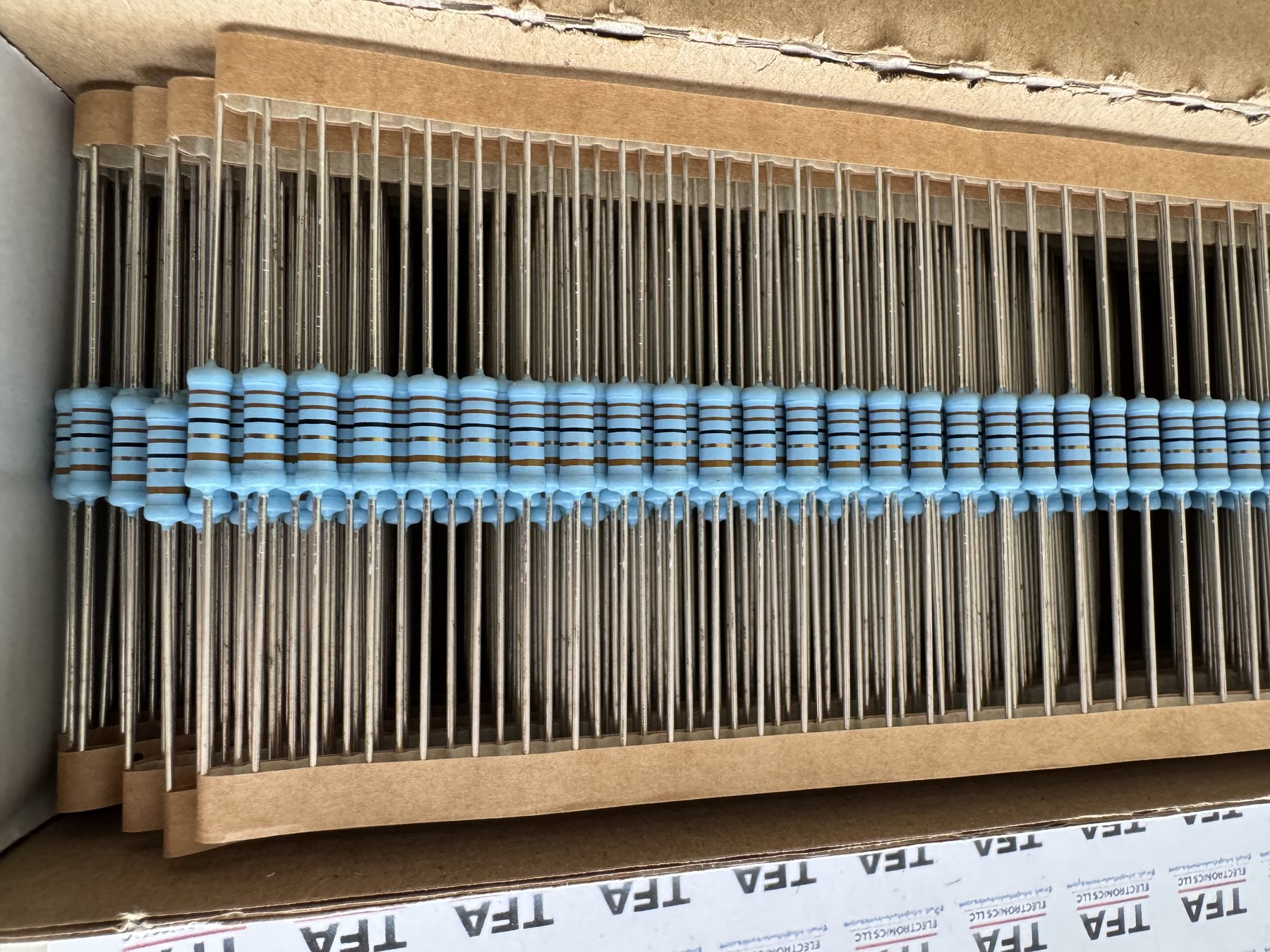 RESISTOR ALUMINUM HOUSE AND POWER MIX product photo 963