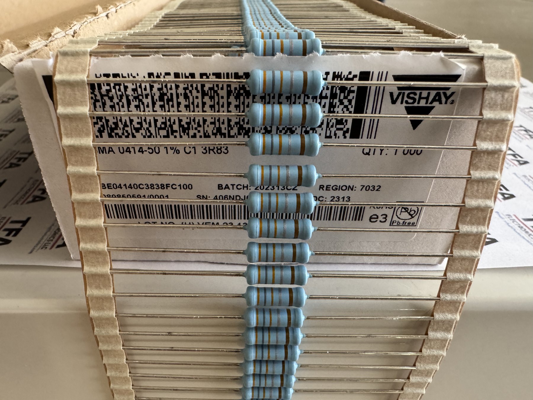 RESISTOR ALUMINUM HOUSE AND POWER MIX product photo 987