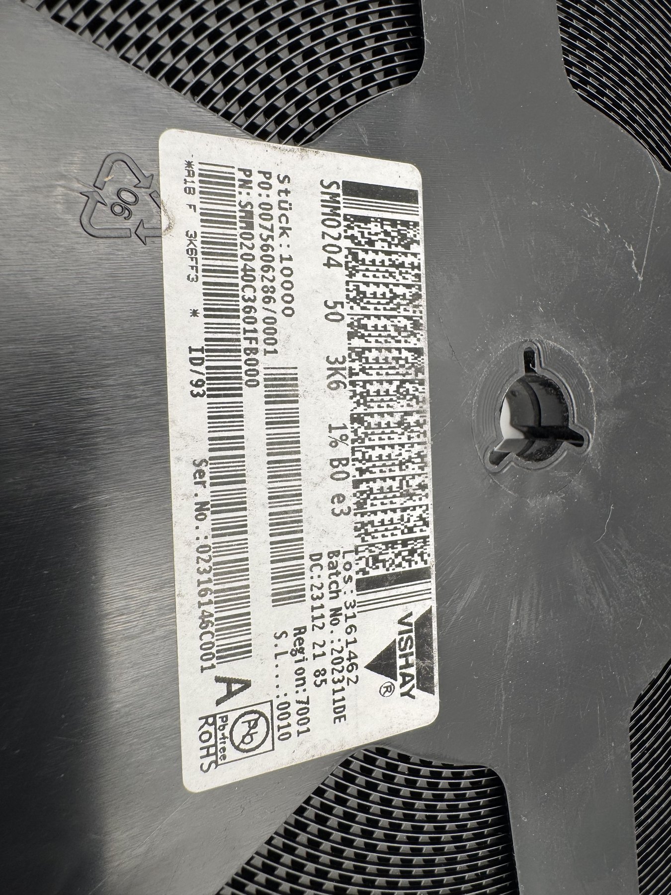 SMM02040C3601FB000 product photo 2