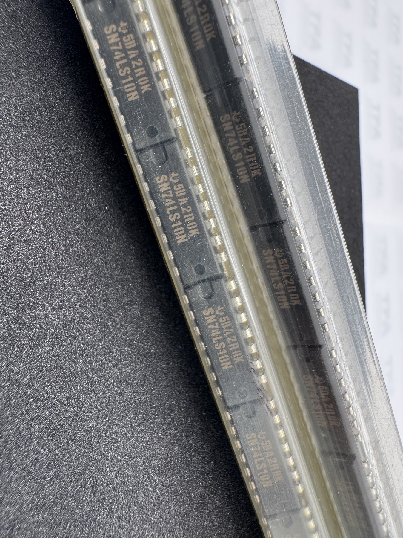 SN74LS10N product photo 1