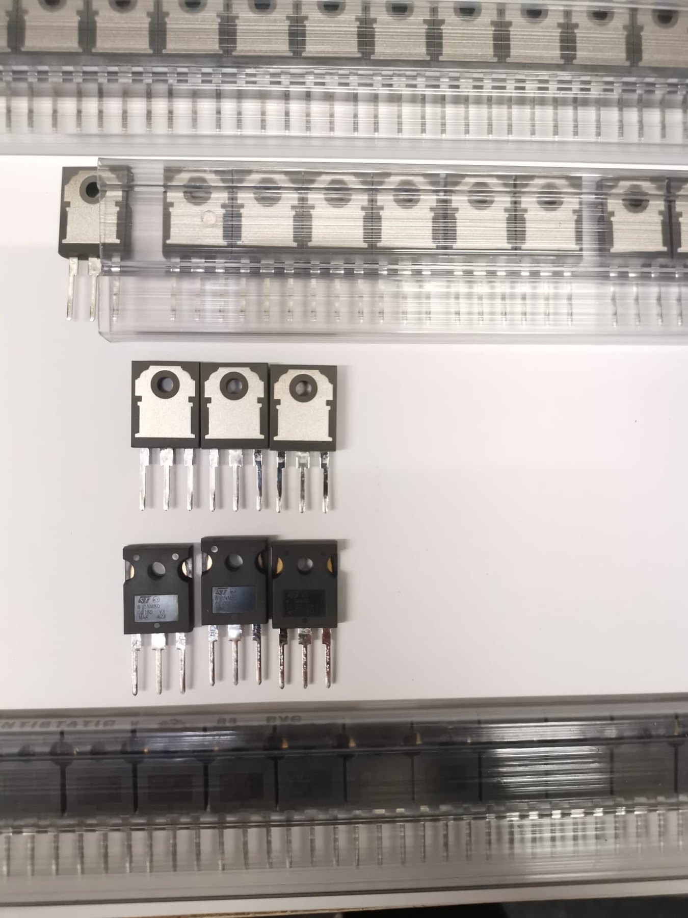 STW11NM80 product photo 10