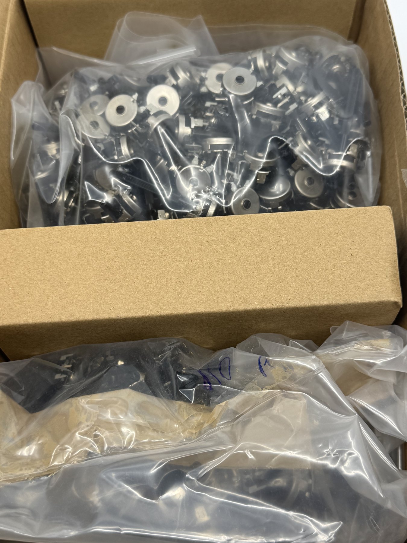 T16XL-P04-103A2020 product photo 2