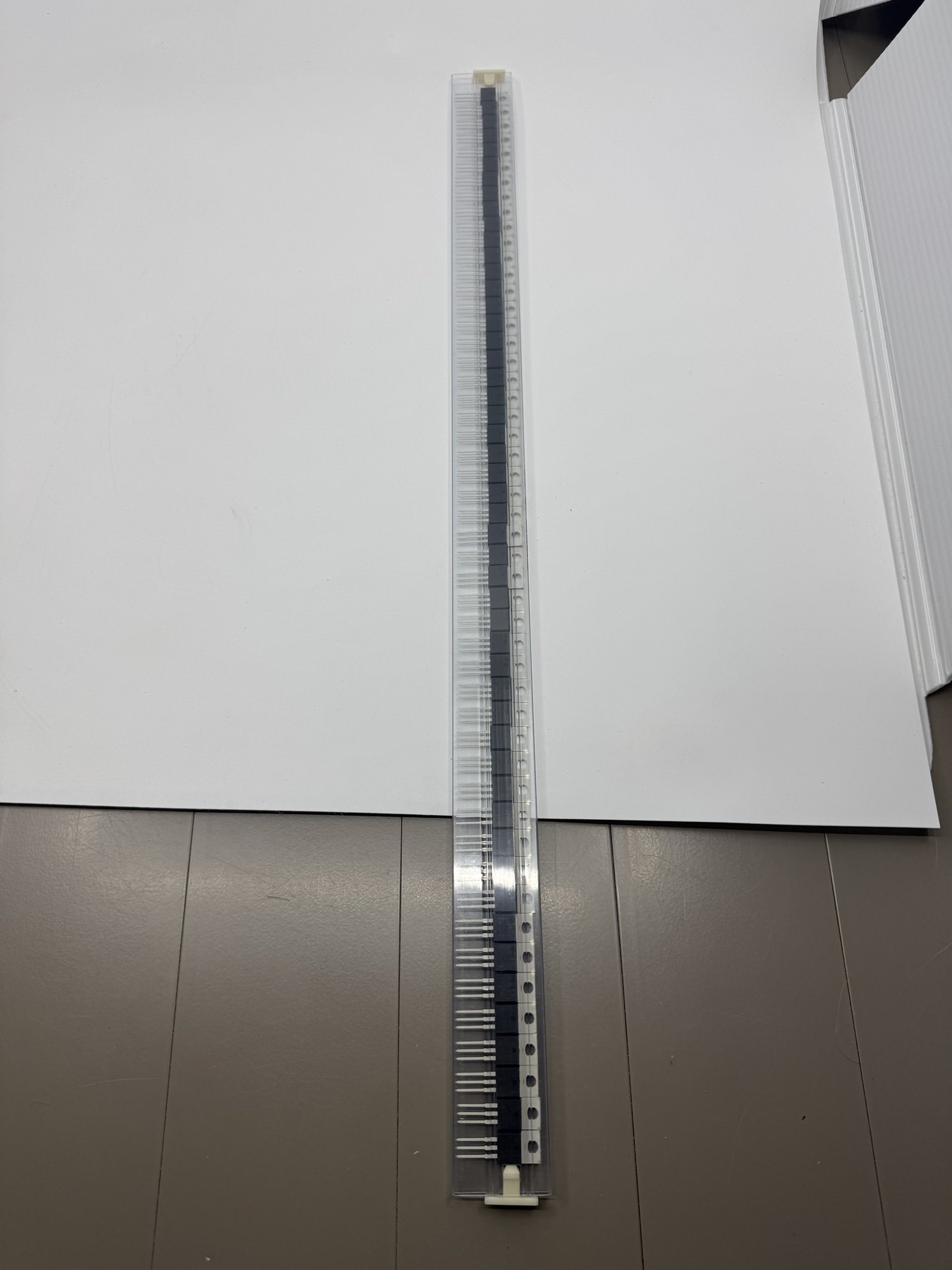 V40100C-E3/4W product photo 3